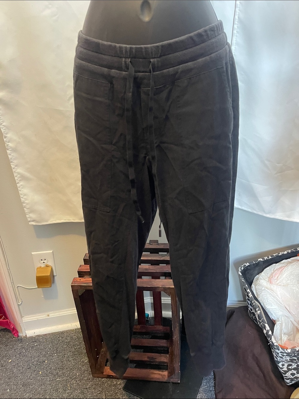 CAbi Women’s Charcoal Black Drawstring Sweatpants